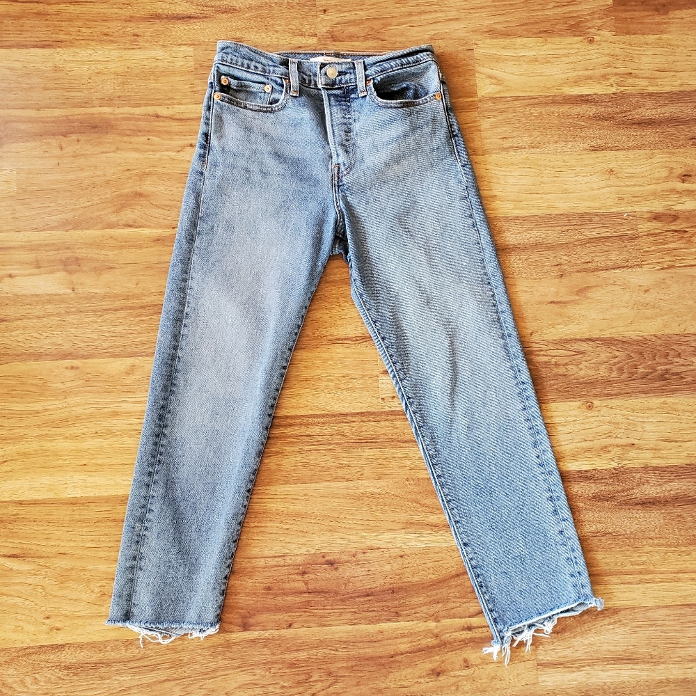 Levi's Size 27 Wedgie High Rise Cropped Jeans
